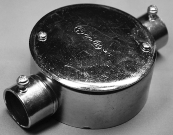 ZVF-28 プラブッシング ユーピロン 100個入 未来工業株式会社の