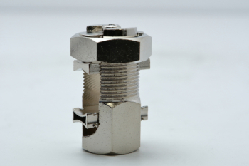 締付型ボルトコネクタ BC100