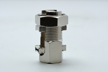 締付型ボルトコネクタ BC60